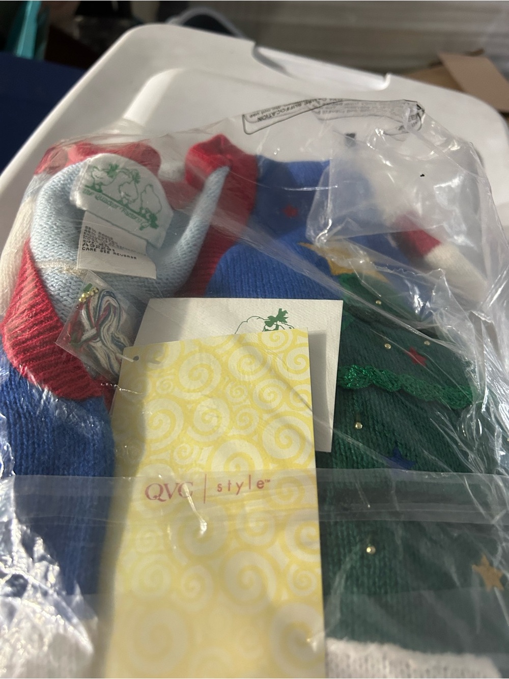 The quacker factory. Blue Christmas Tree & Snow Scene - Picture 13 of 15